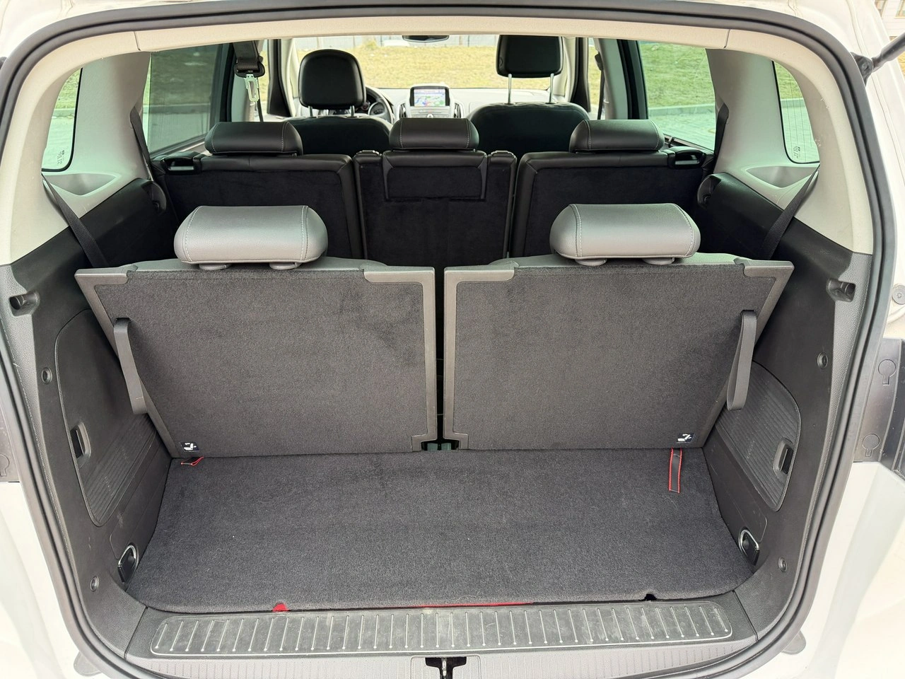 Opel Zafira - Zdjęcie 35