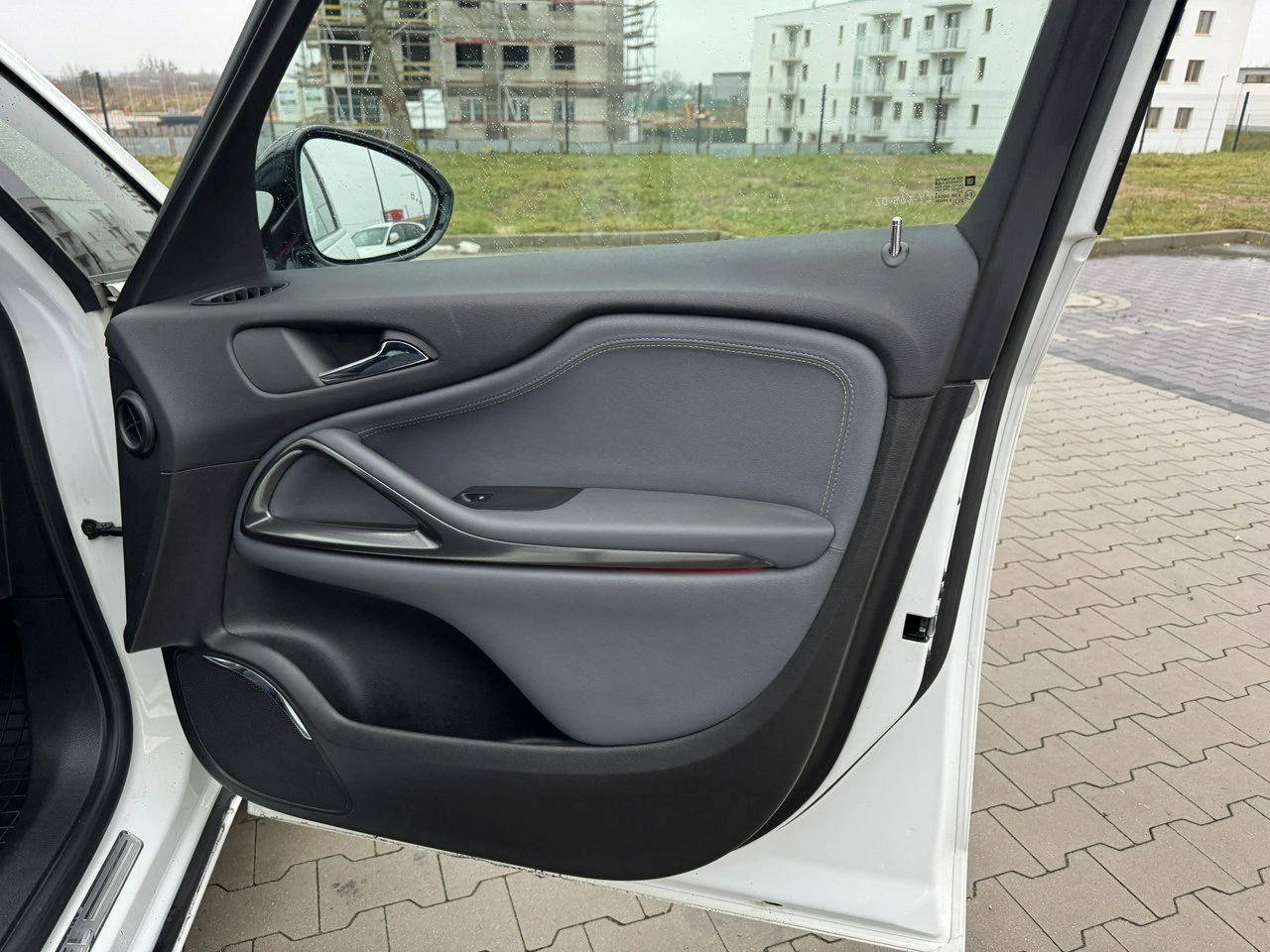 Opel Zafira - Zdjęcie 32