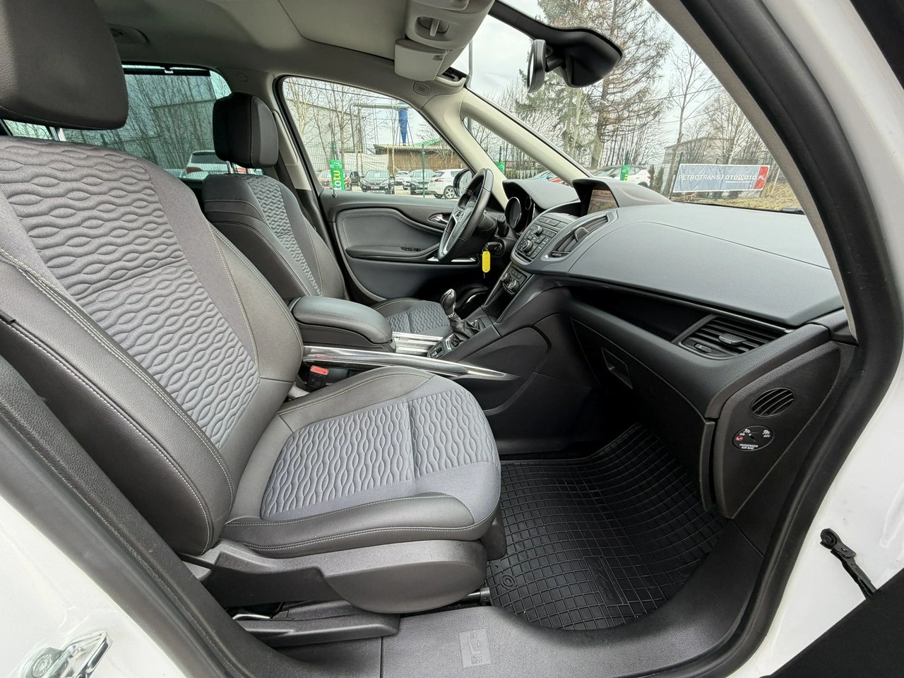 Opel Zafira - Zdjęcie 32