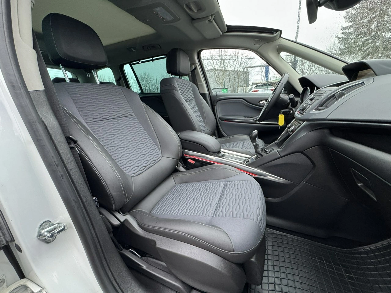 Opel Zafira - Zdjęcie 34