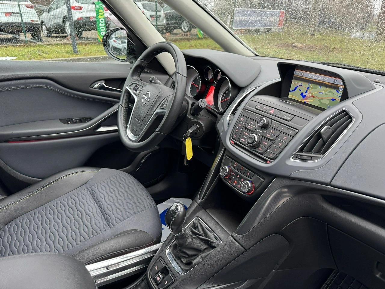 Opel Zafira - Zdjęcie 35