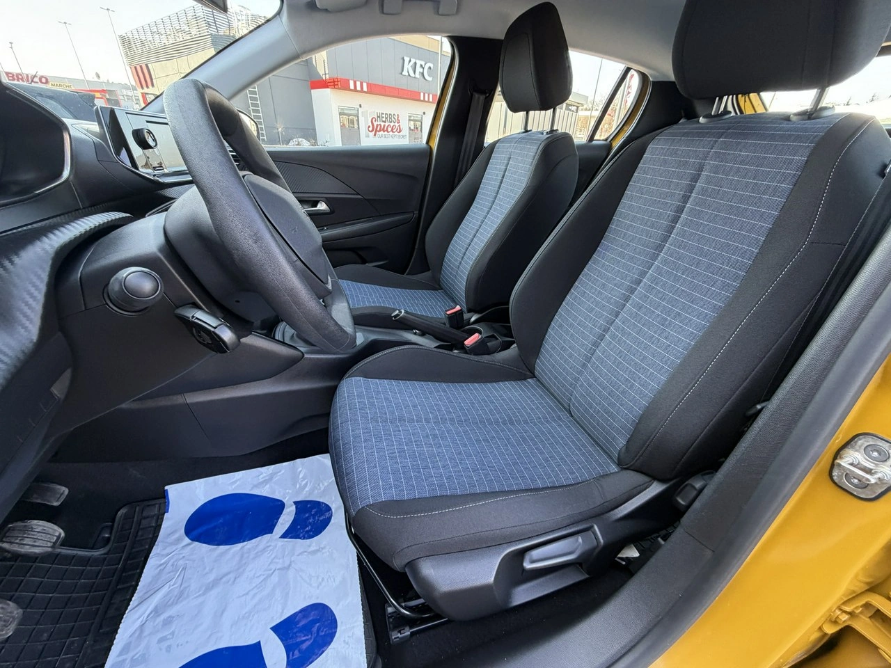 Peugeot 208 - Zdjęcie 16