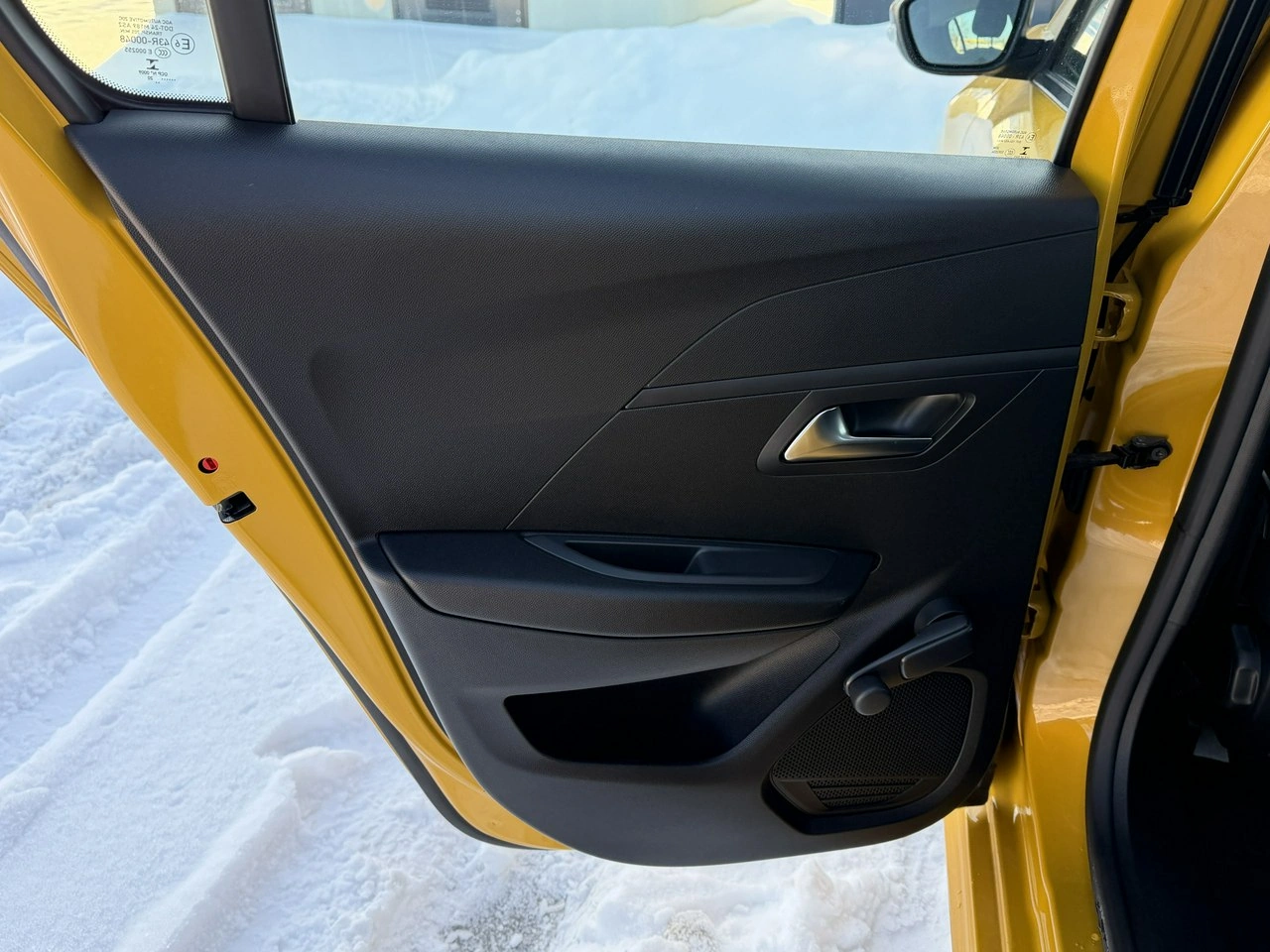 Peugeot 208 - Zdjęcie 27