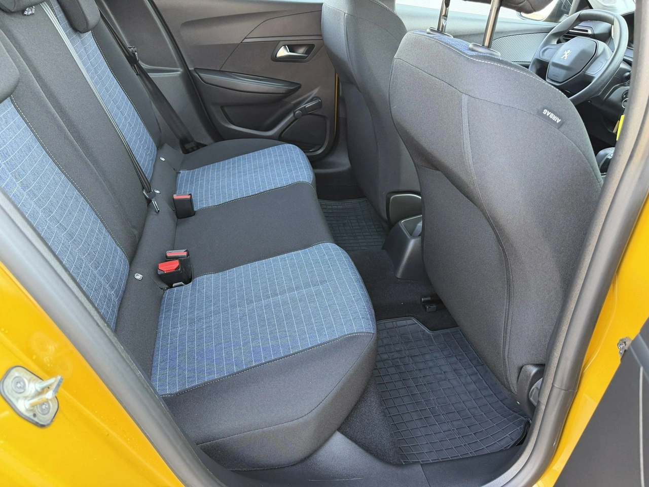 Peugeot 208 - Zdjęcie 28