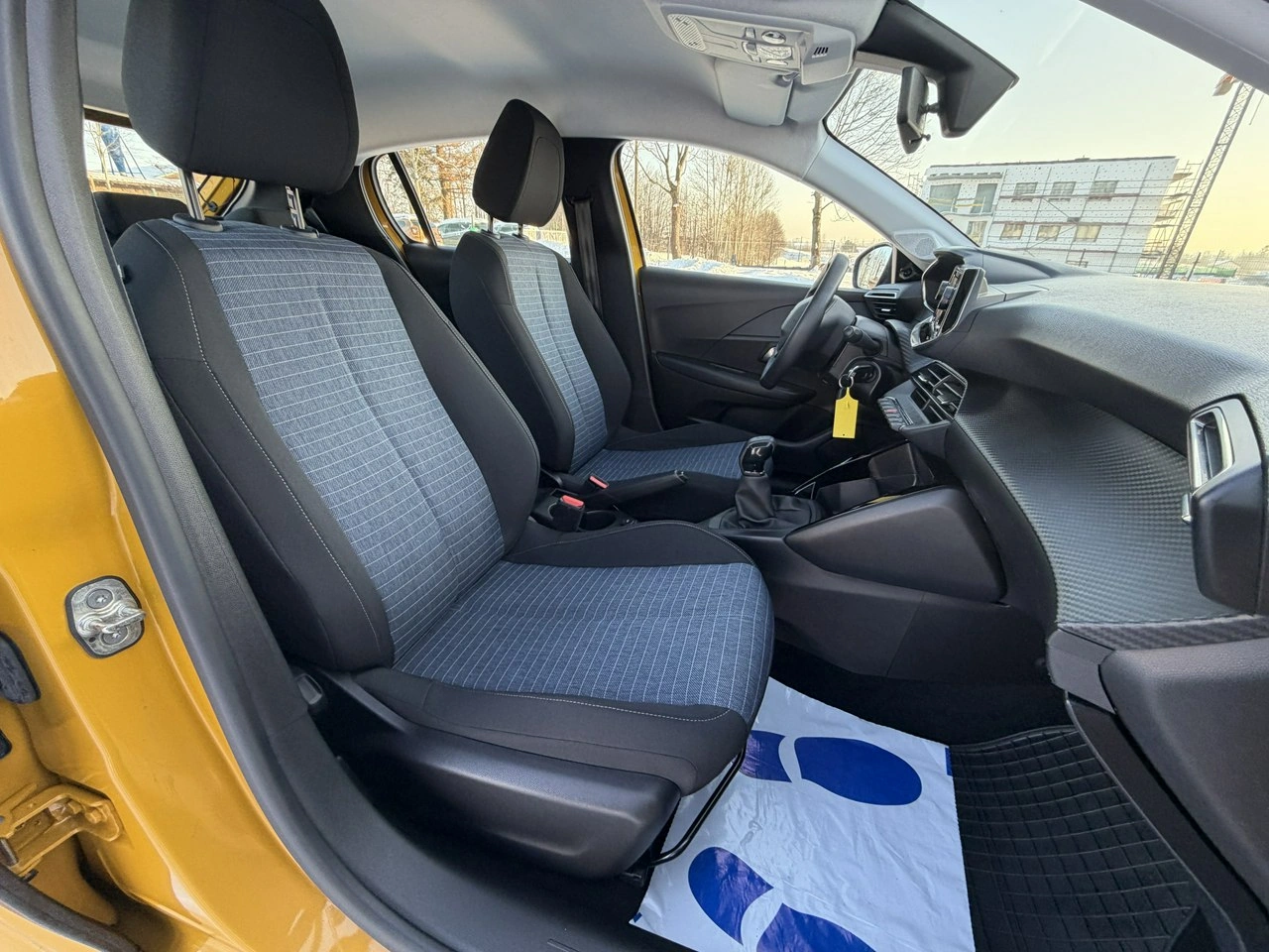 Peugeot 208 - Zdjęcie 32