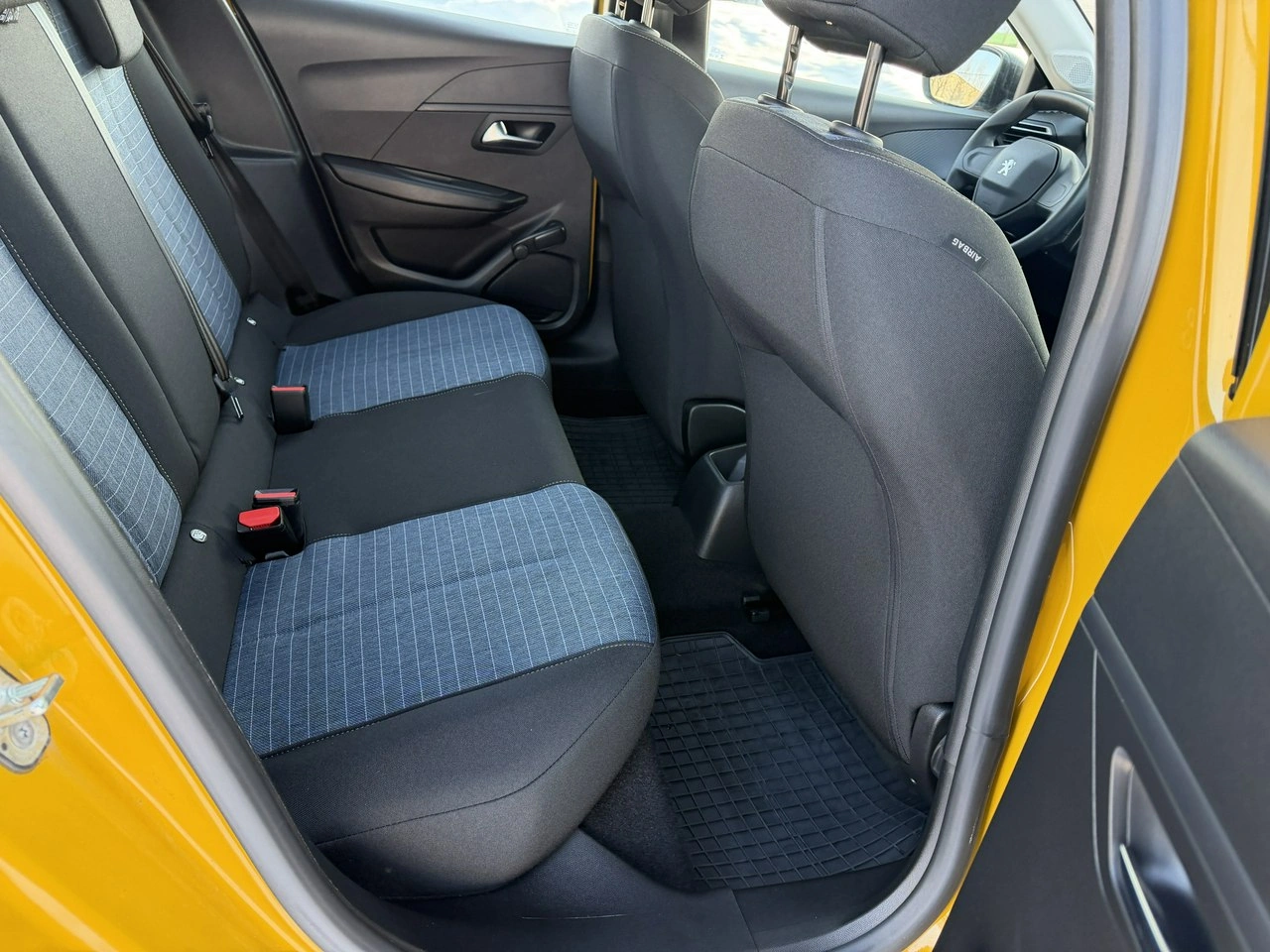 Peugeot 208 - Zdjęcie 30