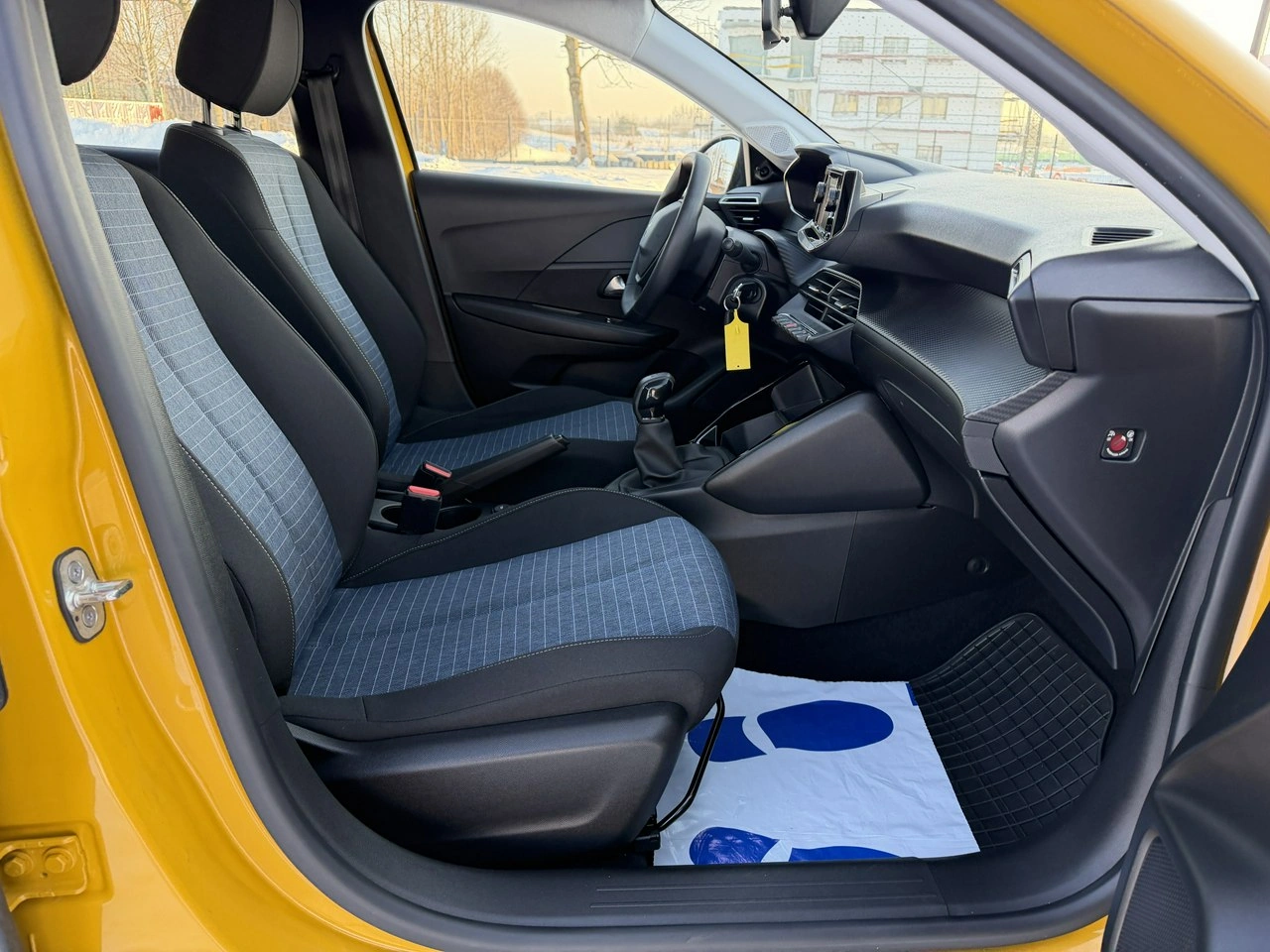 Peugeot 208 - Zdjęcie 34