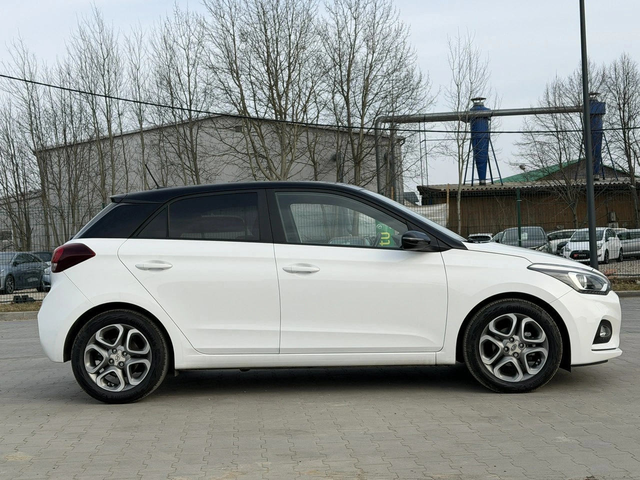 Hyundai i20 - Zdjęcie 12