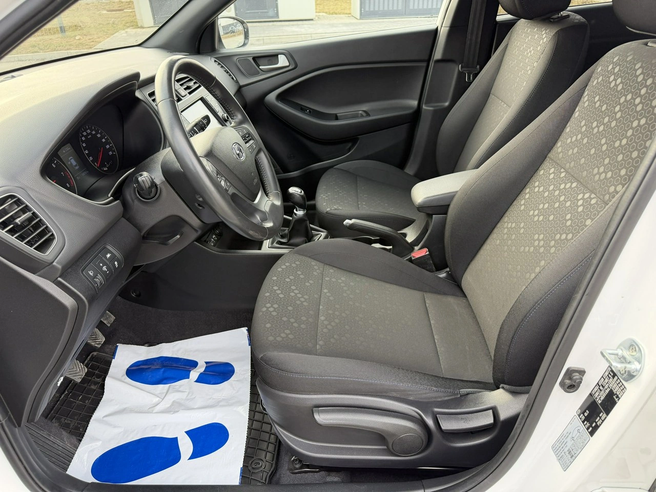 Hyundai i20 - Zdjęcie 18