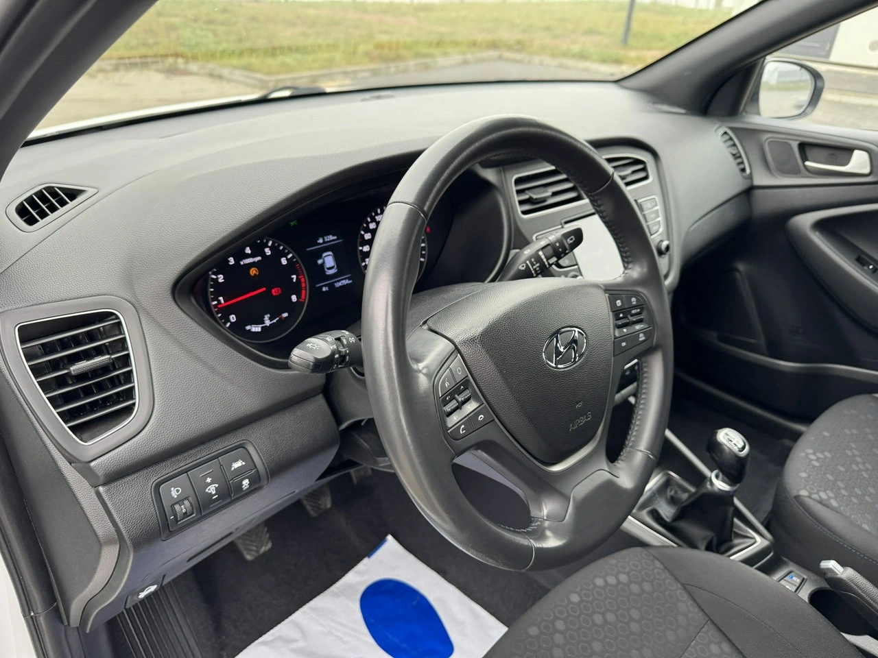 Hyundai i20 - Zdjęcie 20