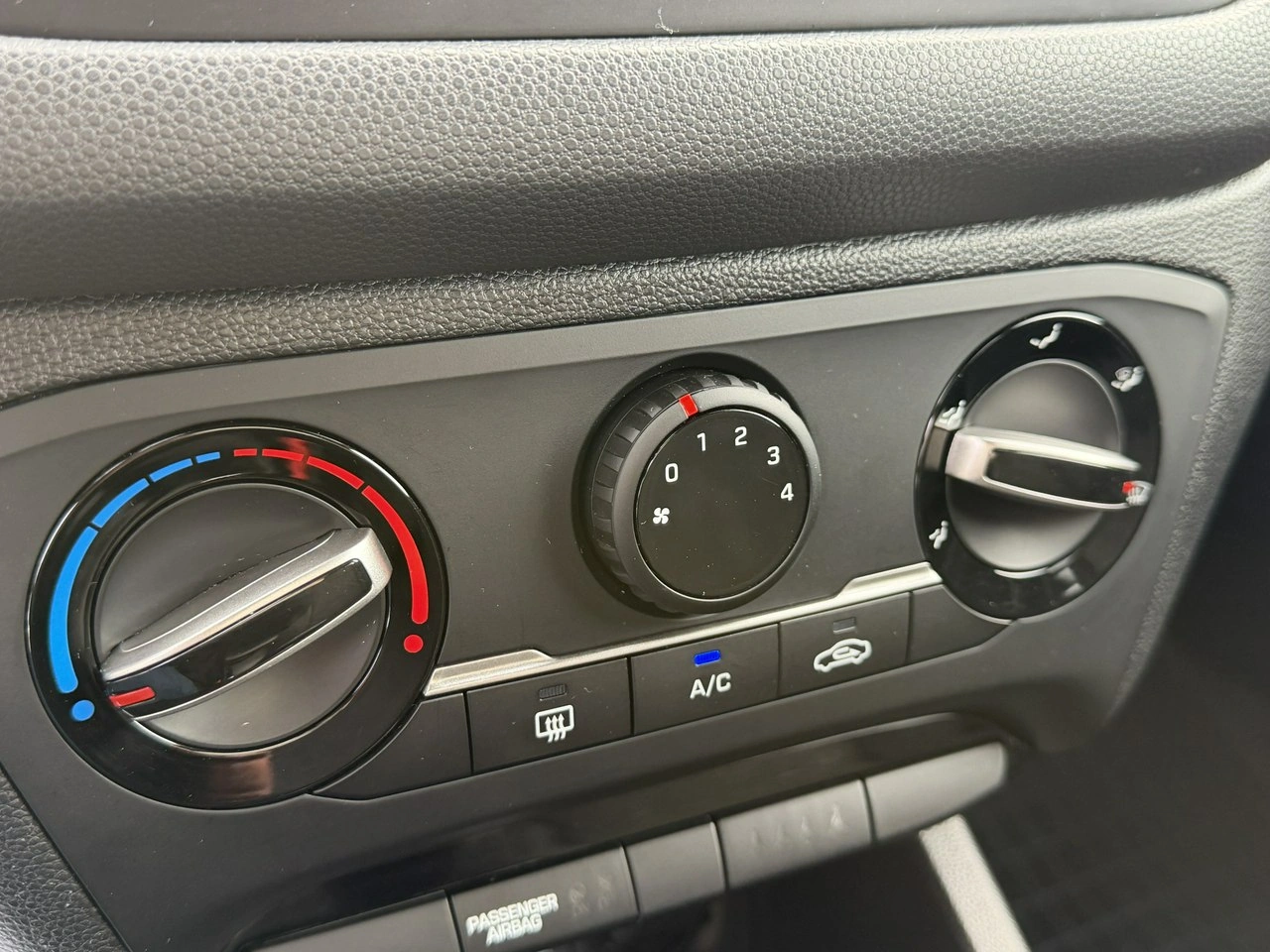 Hyundai i20 - Zdjęcie 25