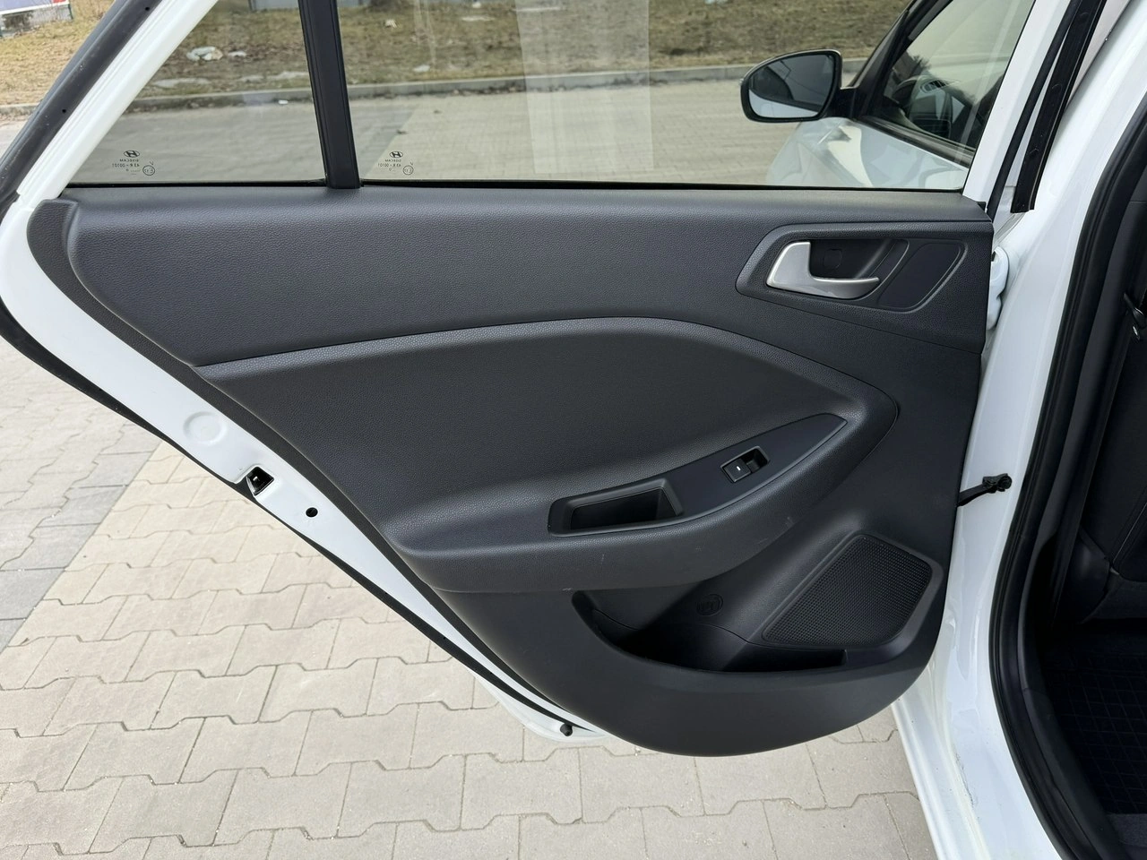 Hyundai i20 - Zdjęcie 30