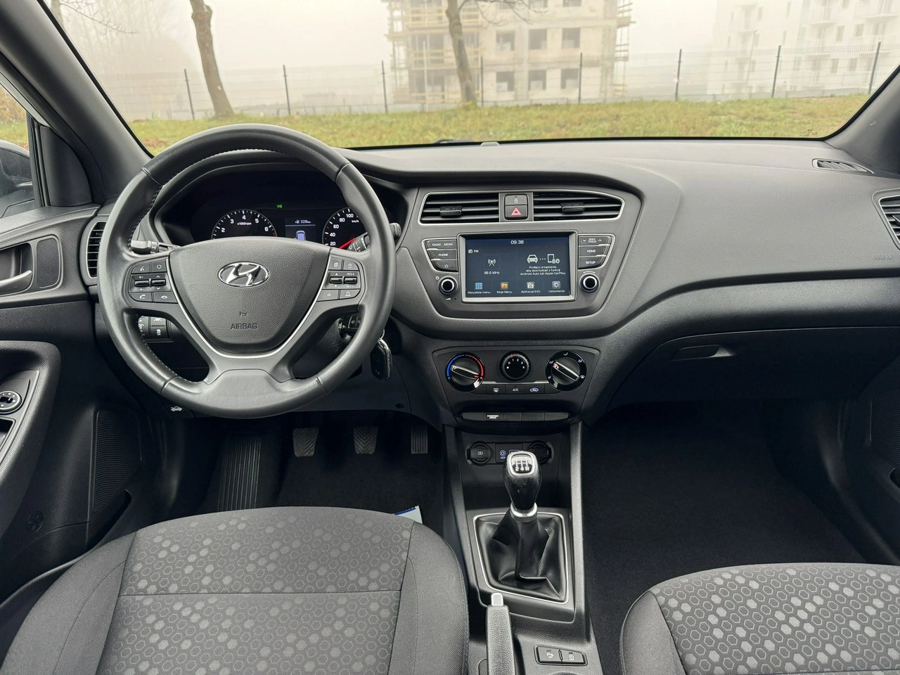 Hyundai i20 - Zdjęcie 21