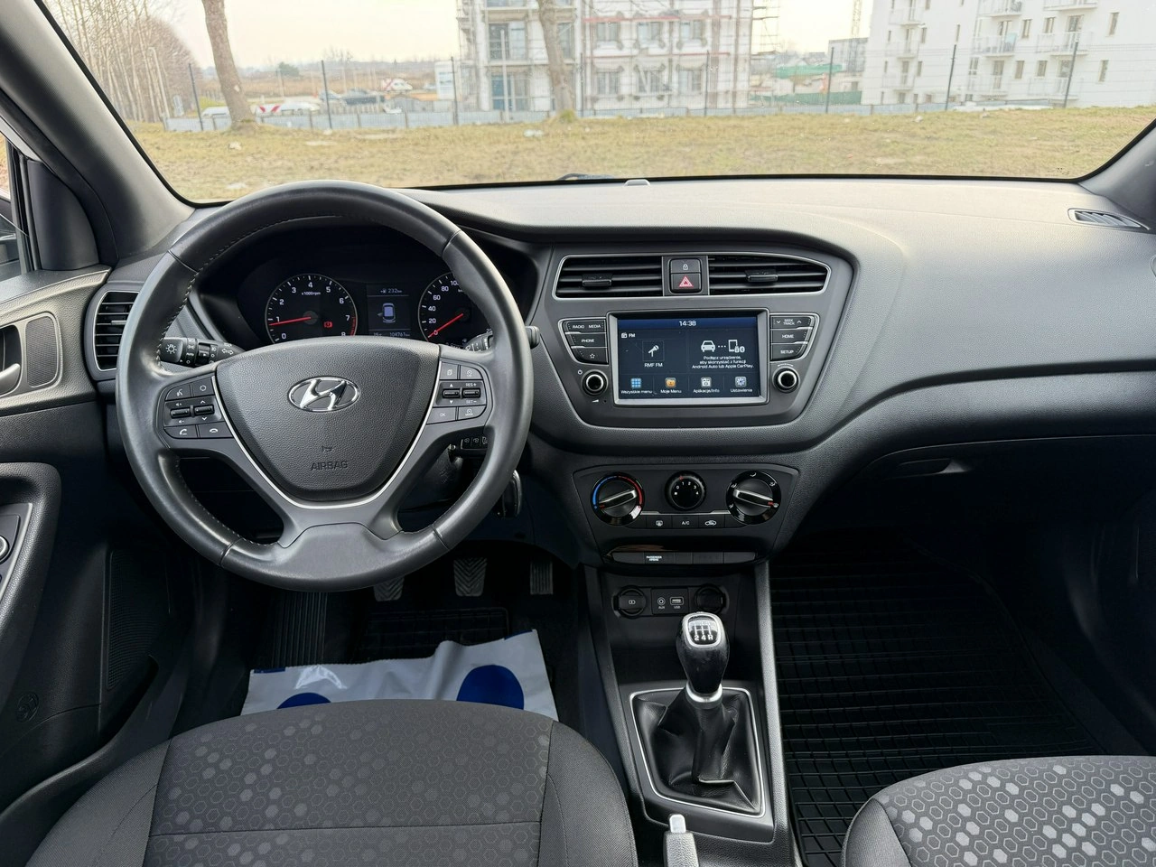 Hyundai i20 - Zdjęcie 21