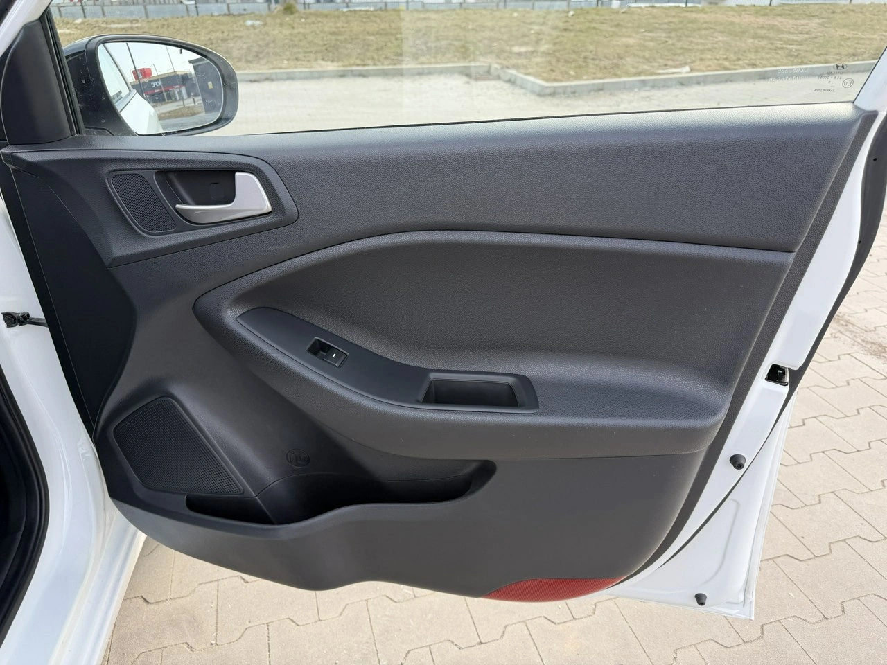 Hyundai i20 - Zdjęcie 34