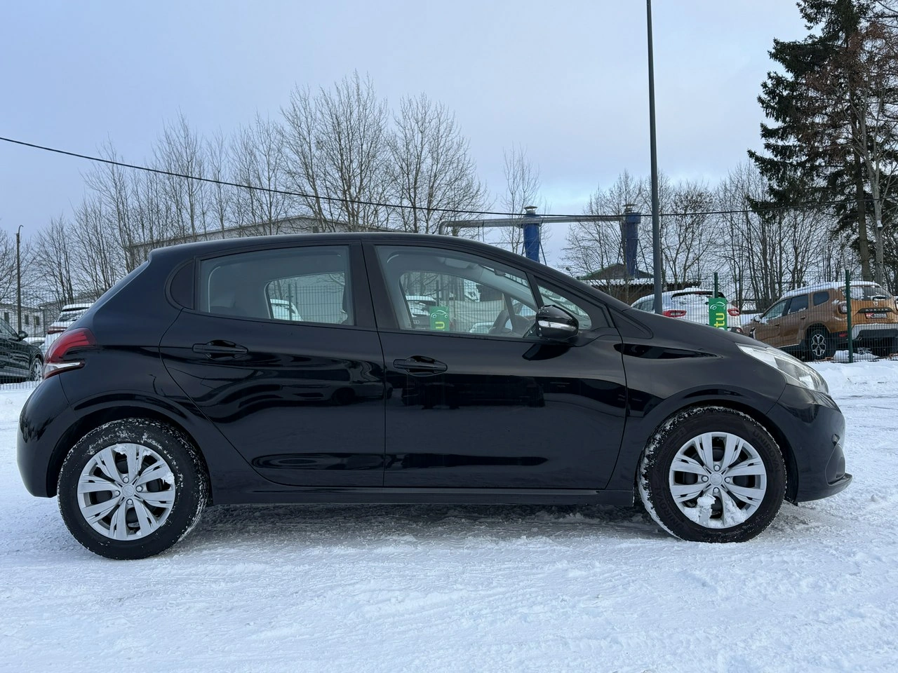 Peugeot 208 - Zdjęcie 12