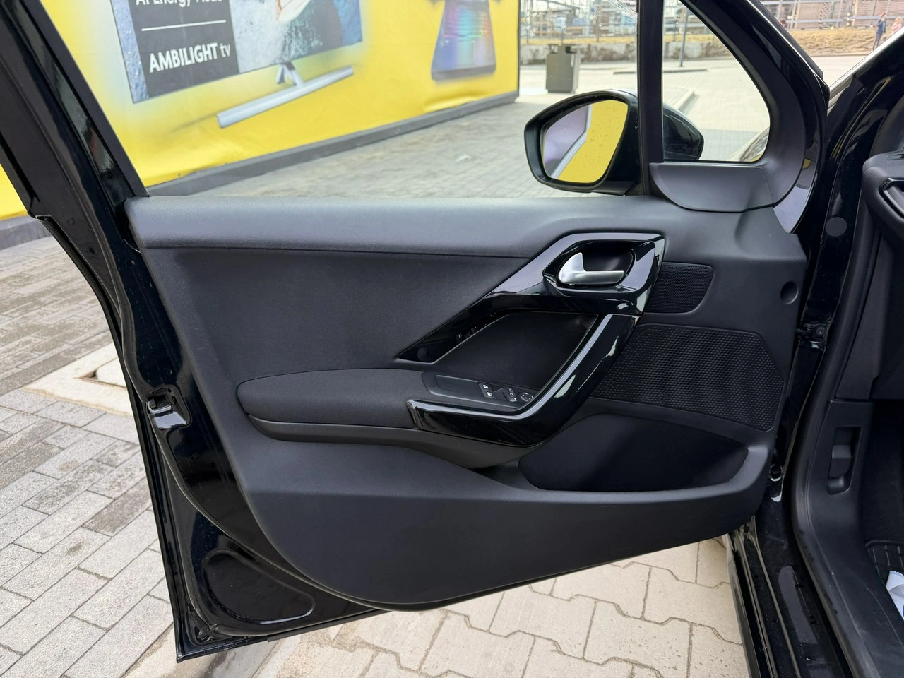 Peugeot 208 - Zdjęcie 14