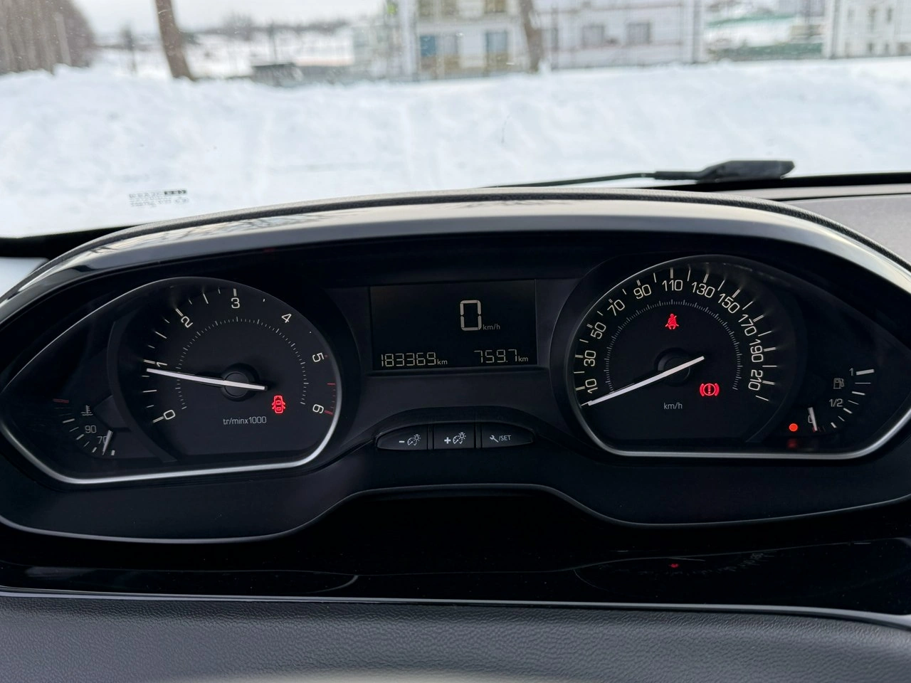 Peugeot 208 - Zdjęcie 24