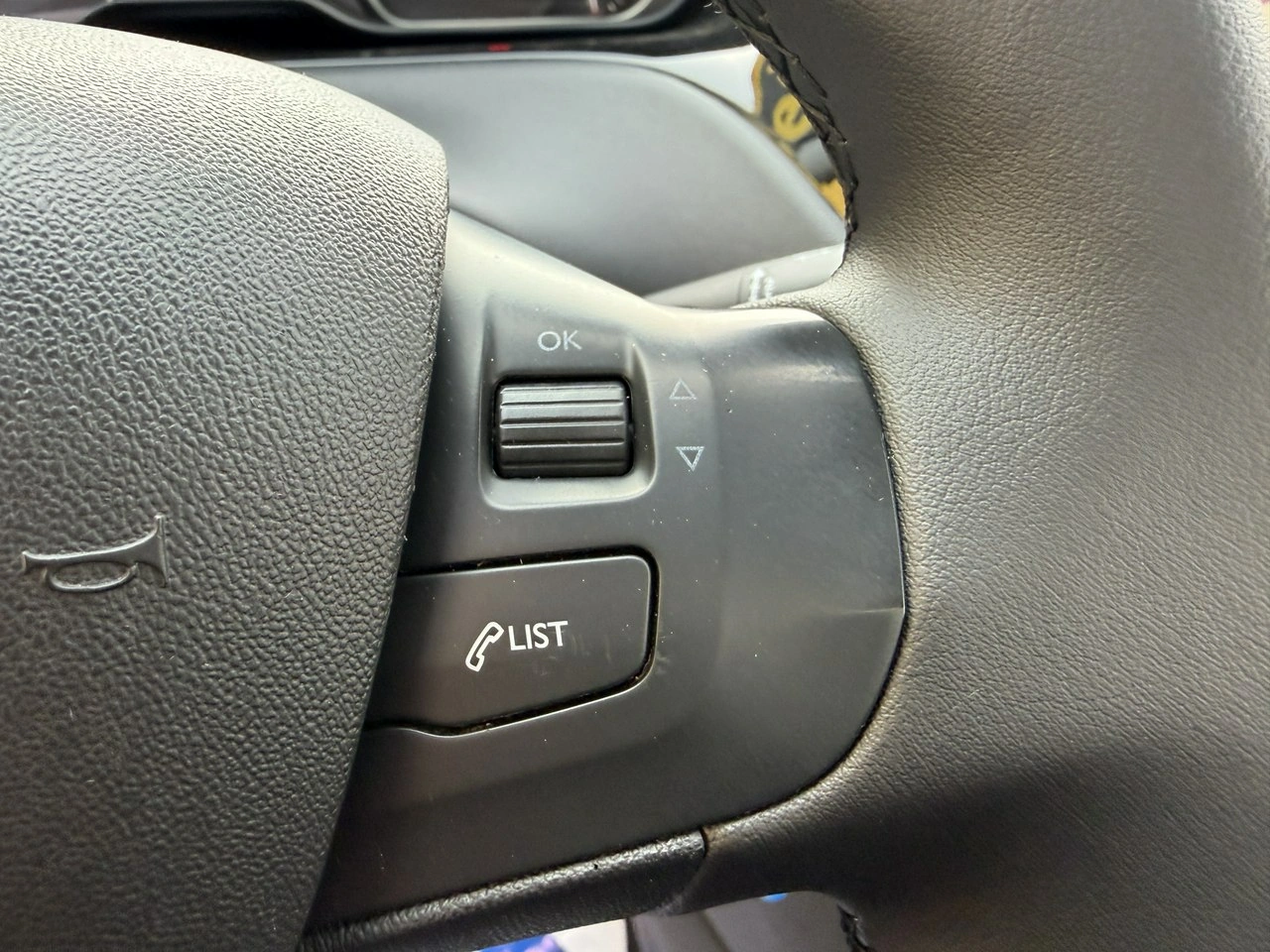 Peugeot 208 - Zdjęcie 22