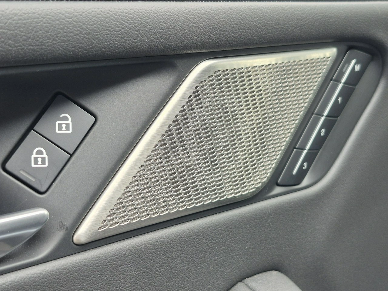 Jaguar I-Pace - Zdjęcie 15