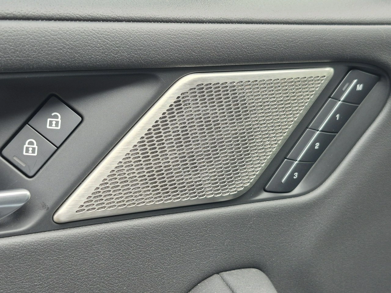 Jaguar I-Pace - Zdjęcie 16