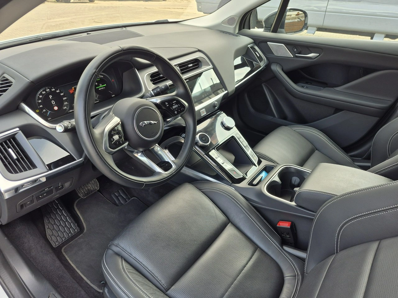 Jaguar I-Pace - Zdjęcie 17