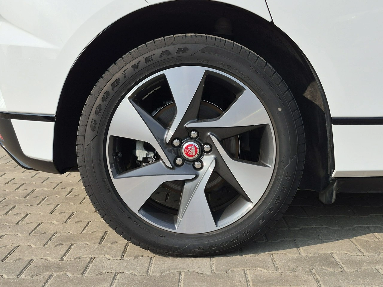 Jaguar I-Pace - Zdjęcie 7