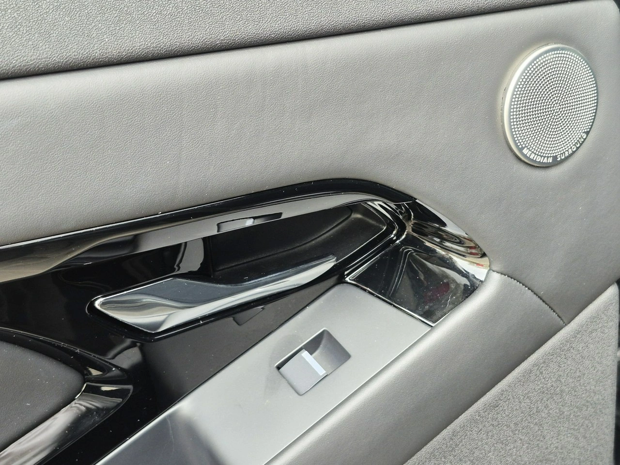 Land Rover Range Rover Evoque - Zdjęcie 21