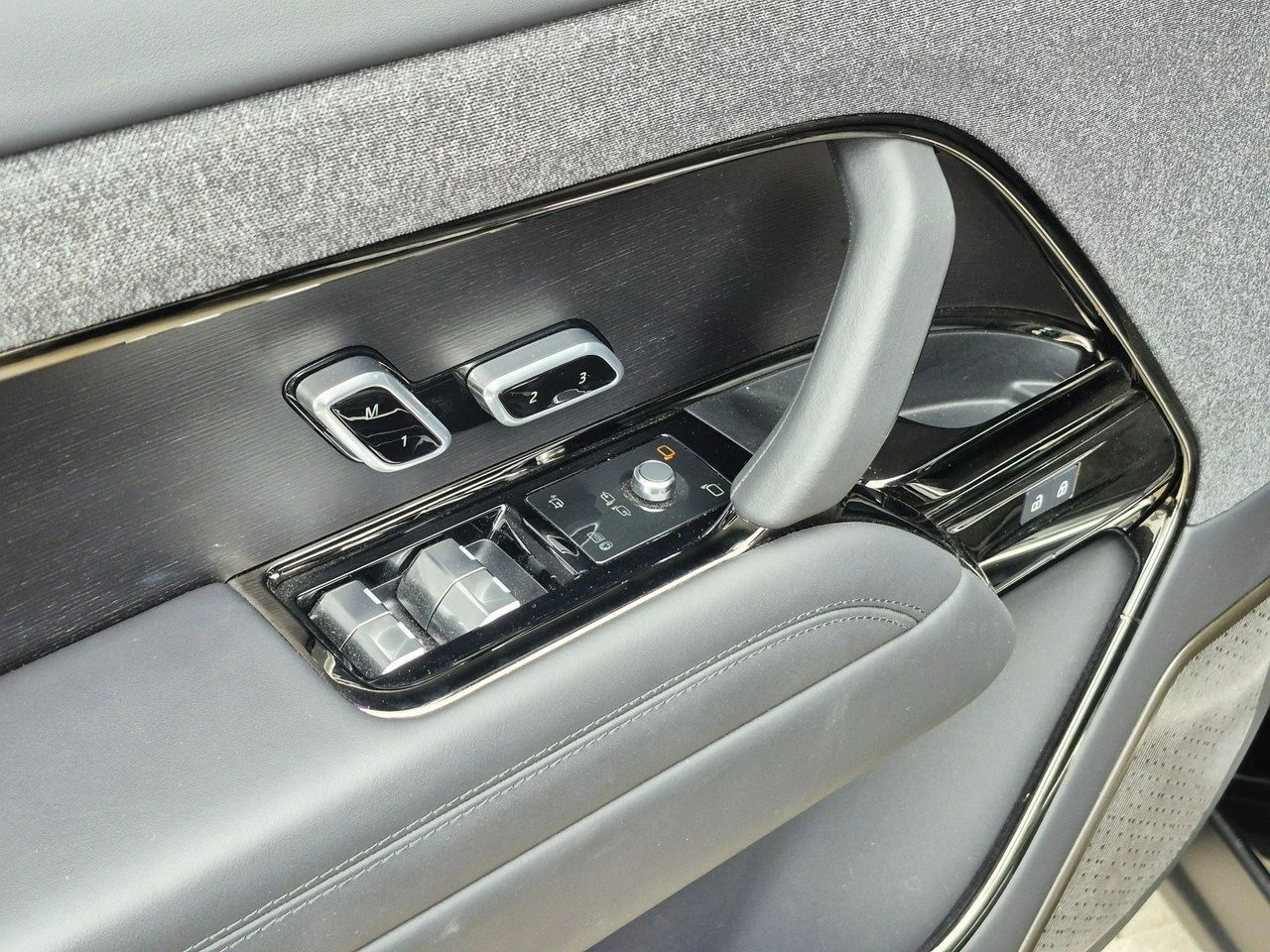 Land Rover Range Rover Sport - Zdjęcie 17