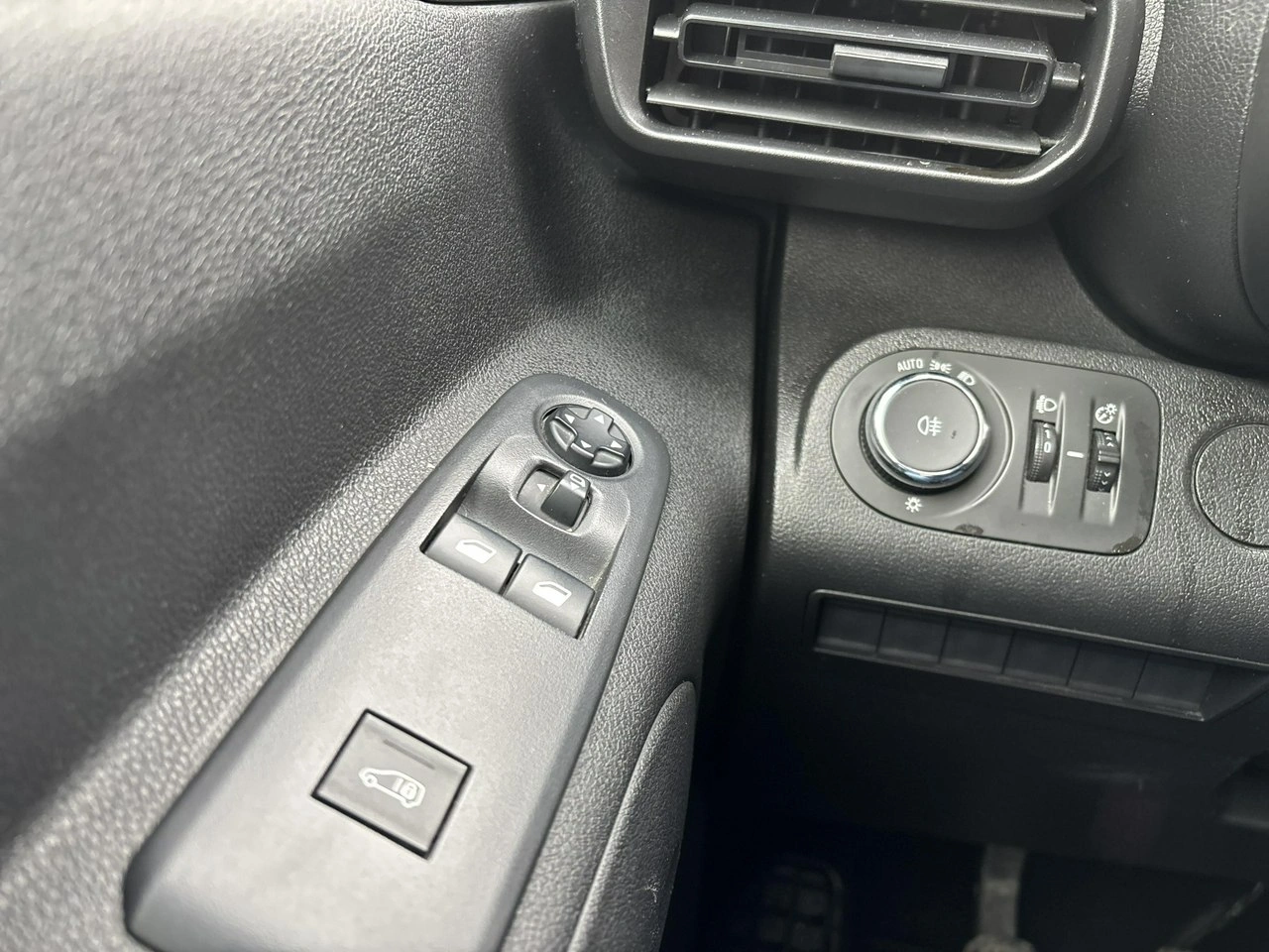 Opel Combo - Zdjęcie 20