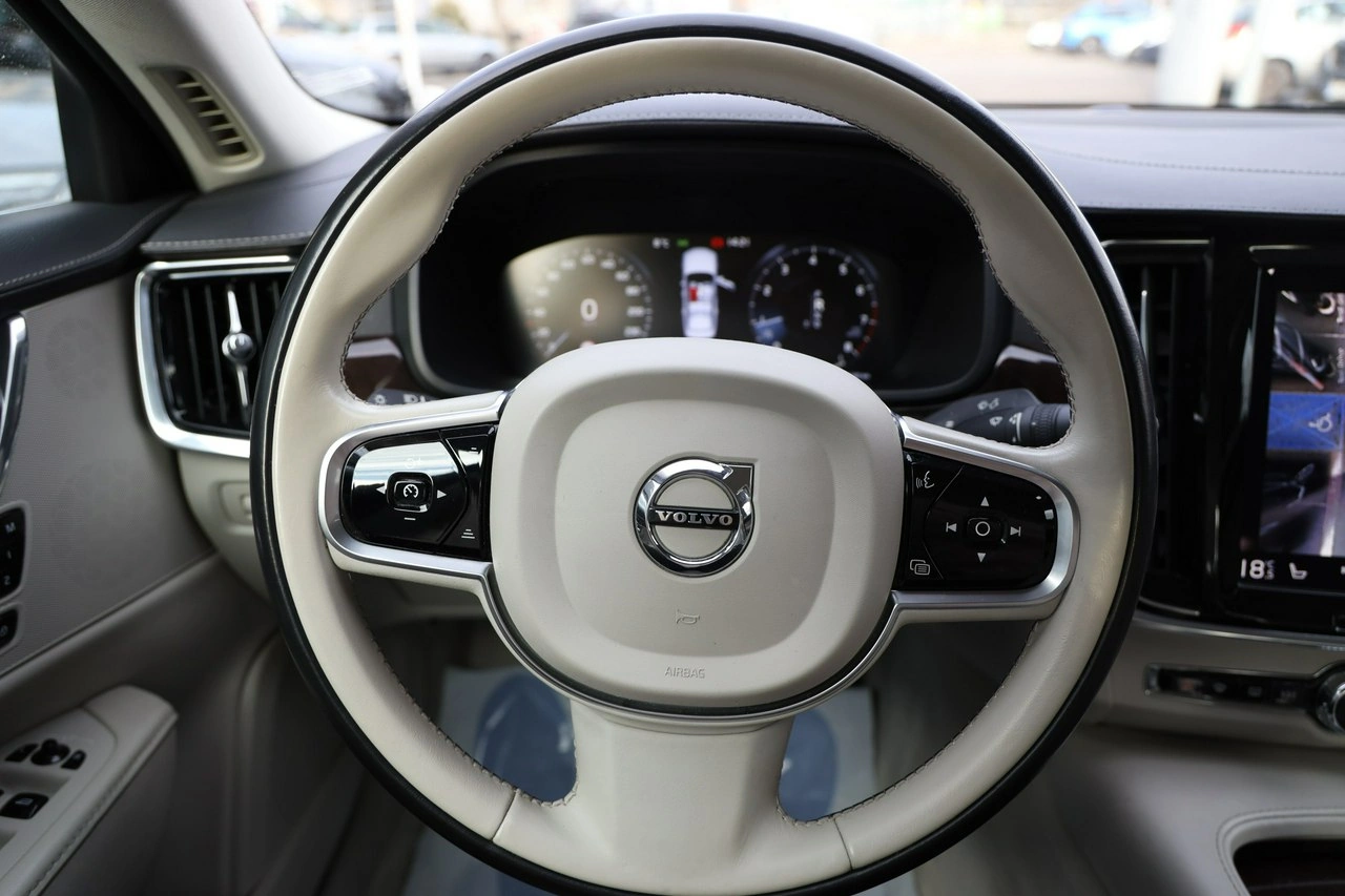 Volvo S90 - Zdjęcie 15