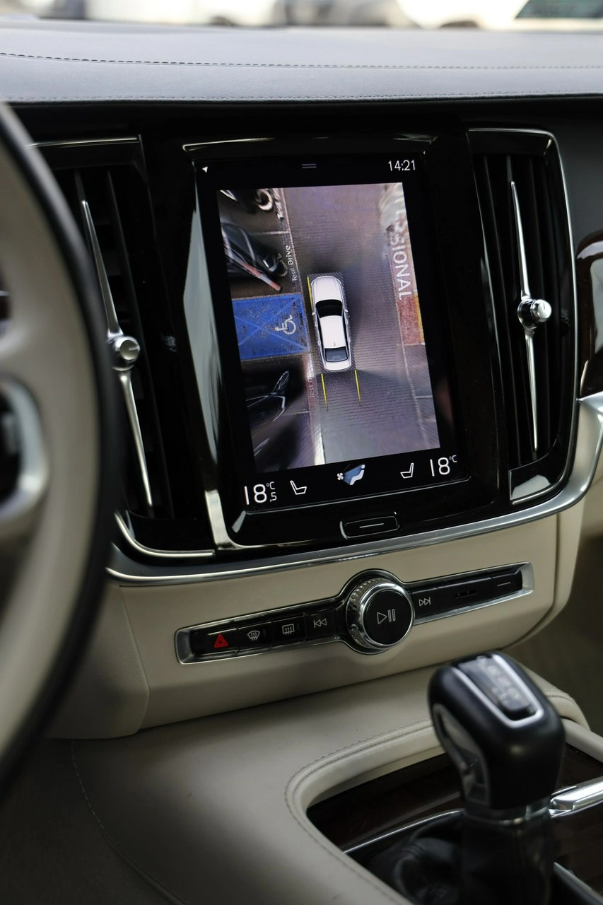 Volvo S90 - Zdjęcie 17