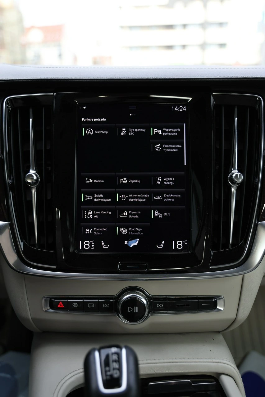 Volvo S90 - Zdjęcie 19