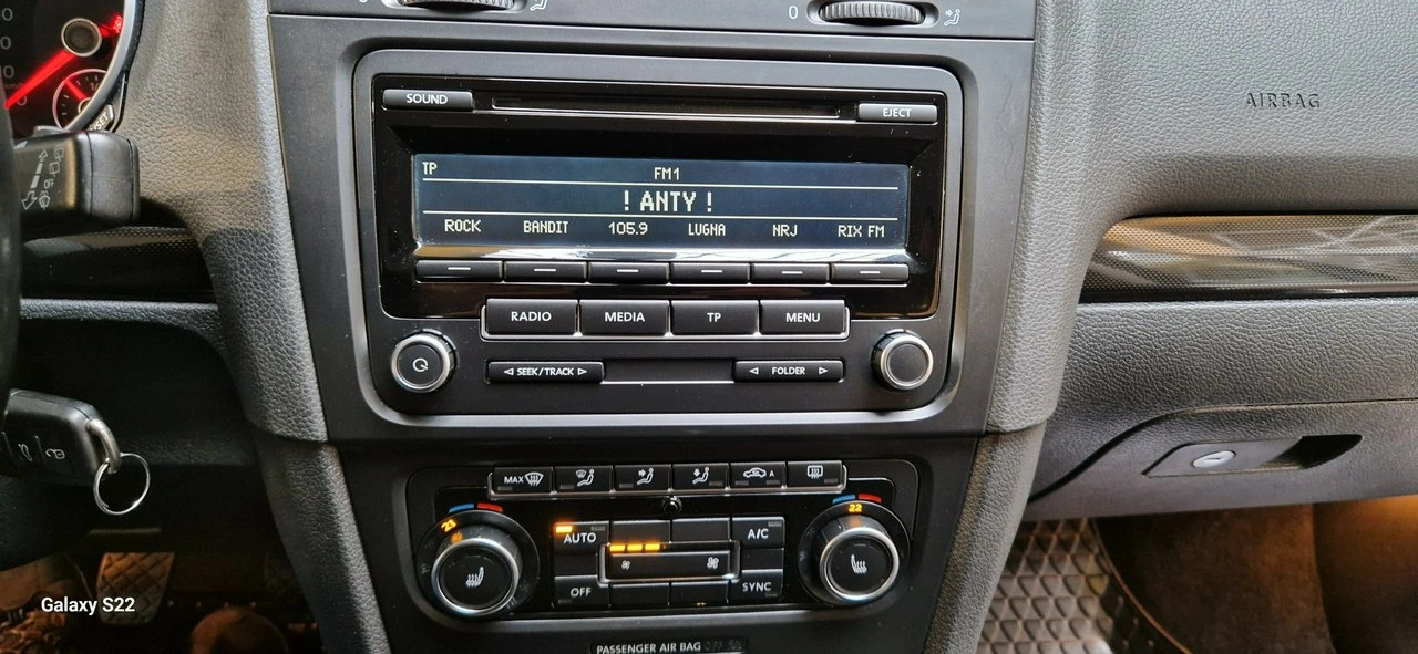 Volkswagen Golf - Zdjęcie 14