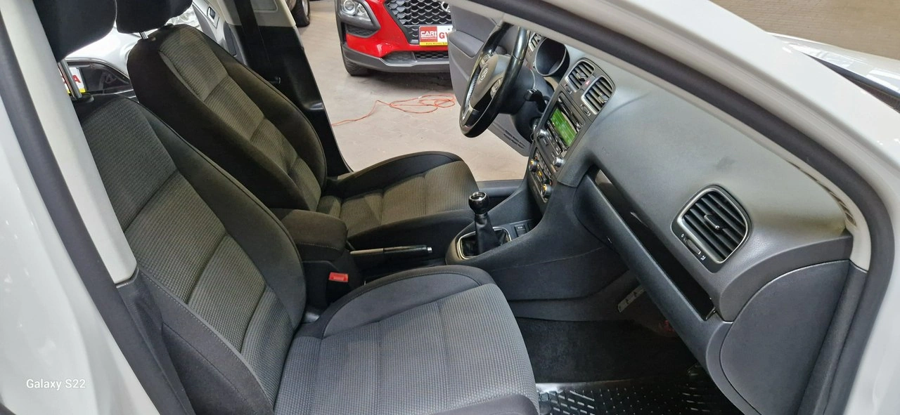 Volkswagen Golf - Zdjęcie 21