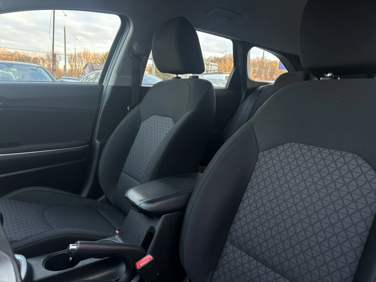 Kia Ceed - Zdjęcie 12