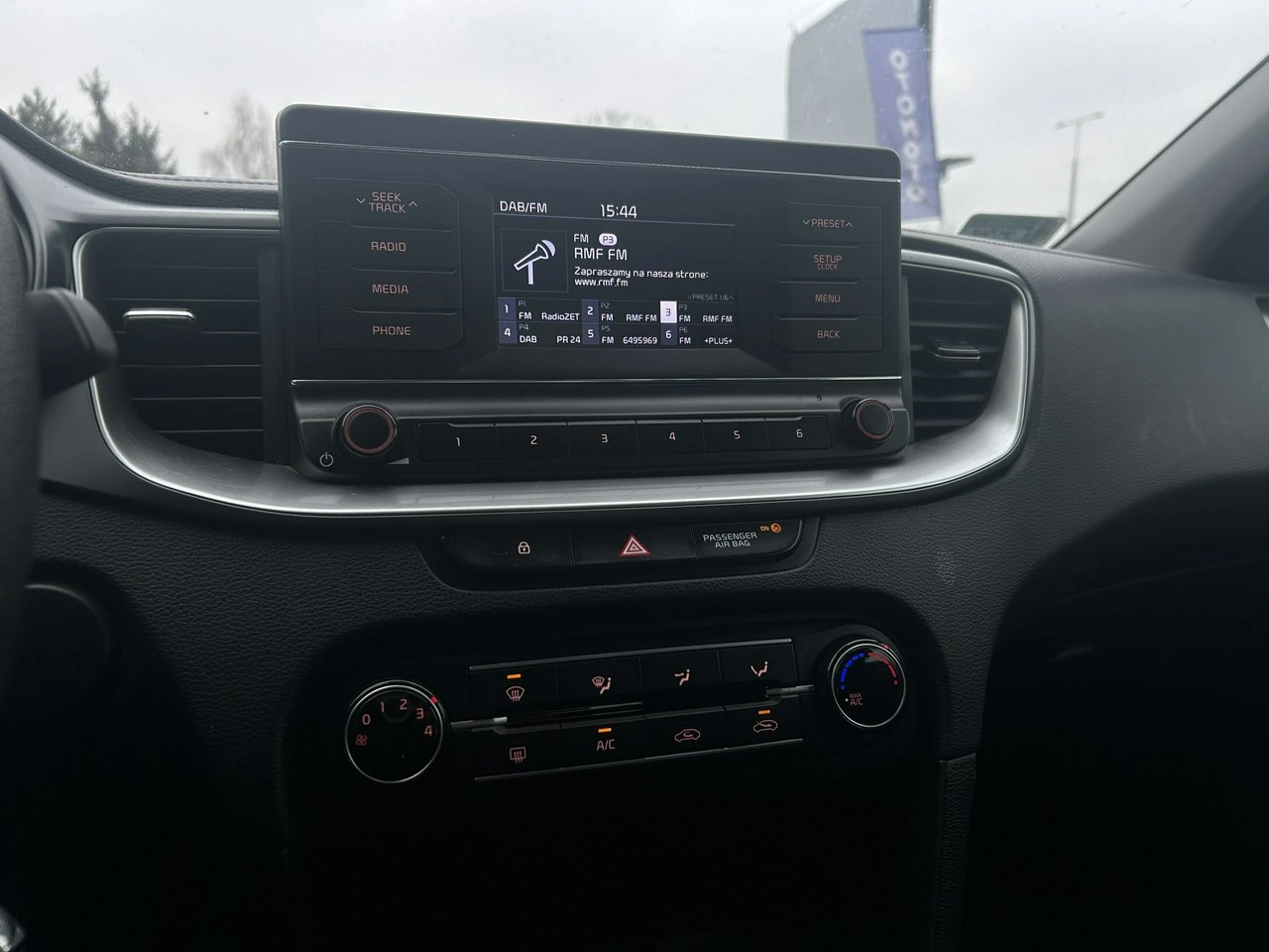 Kia Ceed - Zdjęcie 12