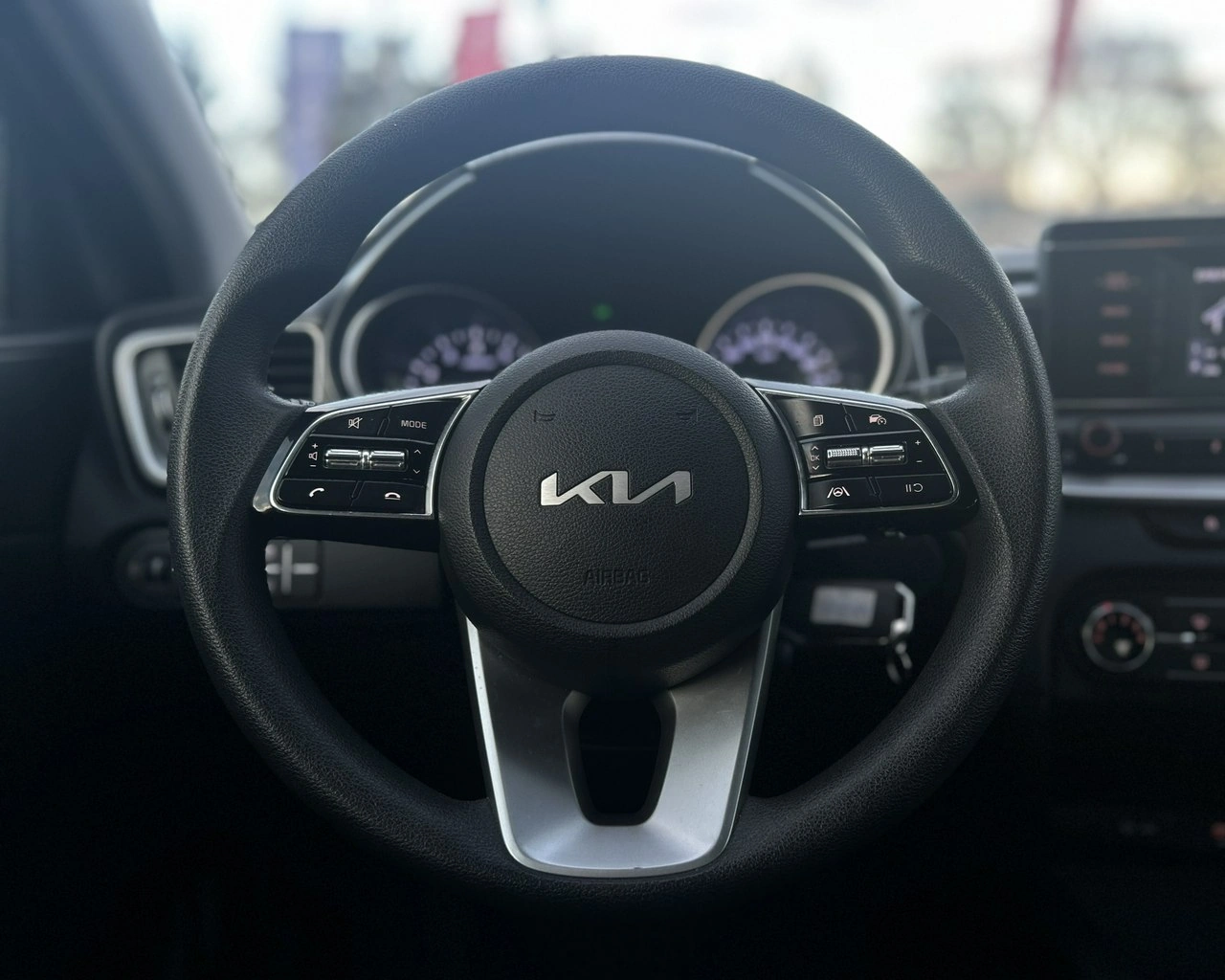 Kia Ceed - Zdjęcie 17