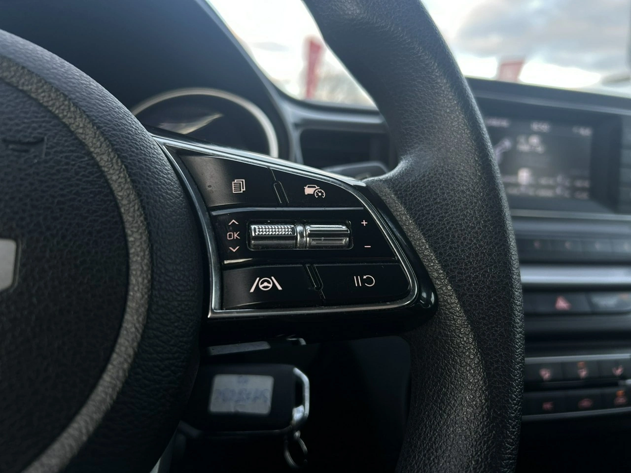 Kia Ceed - Zdjęcie 19