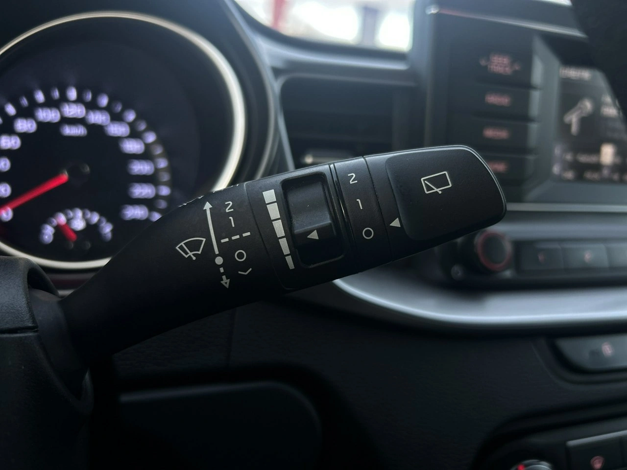 Kia Ceed - Zdjęcie 21