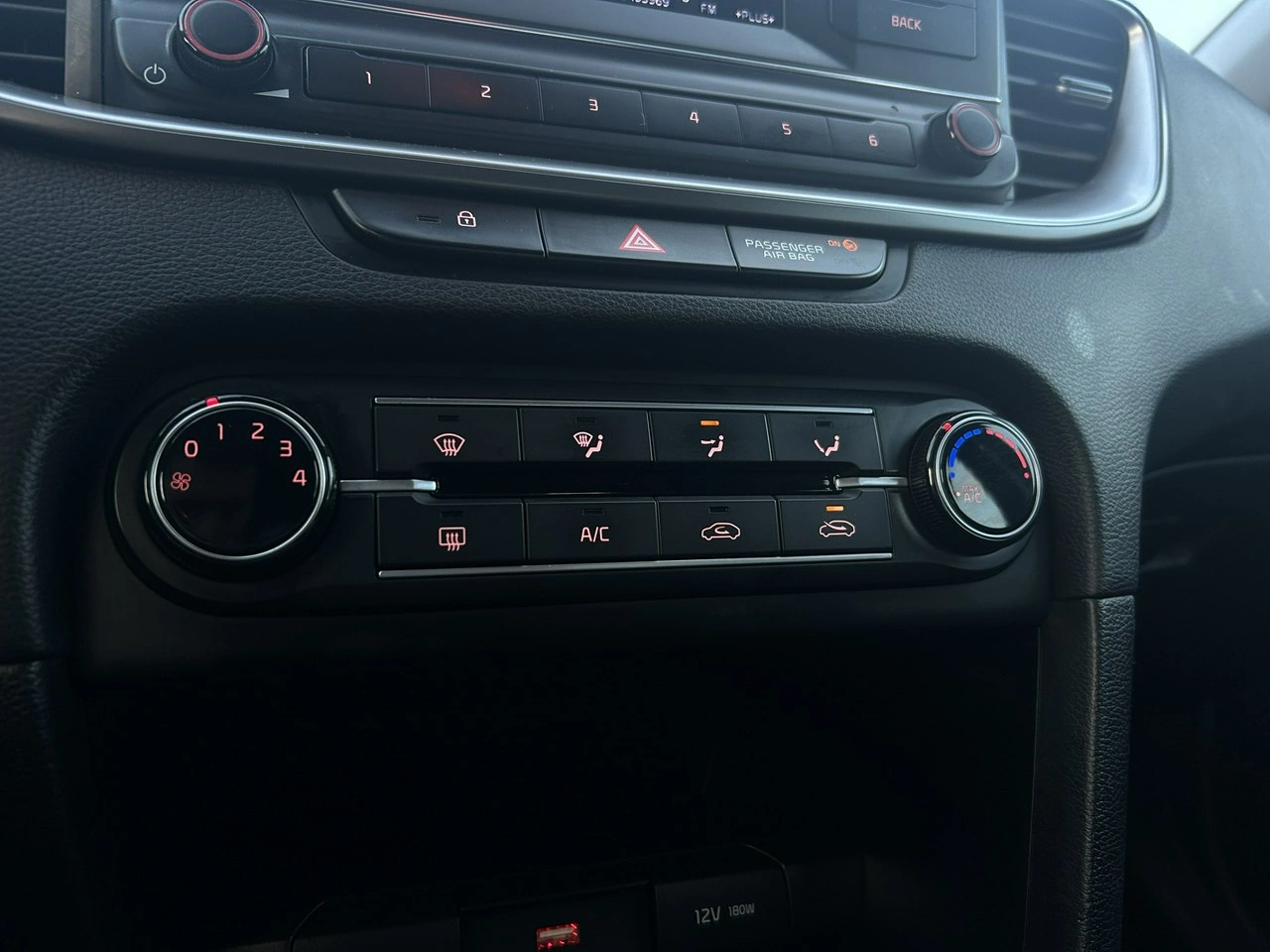 Kia Ceed - Zdjęcie 25