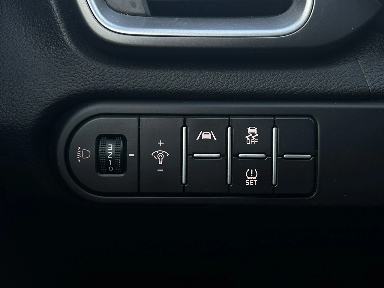 Kia Ceed - Zdjęcie 32