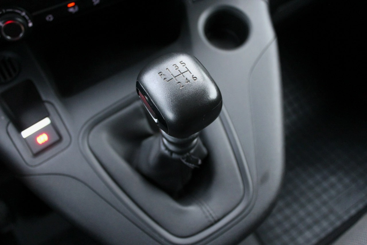 Peugeot Partner - Zdjęcie 21