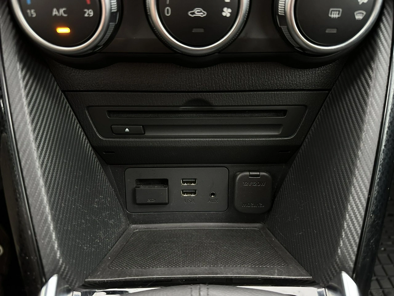 Mazda 2 - Zdjęcie 30