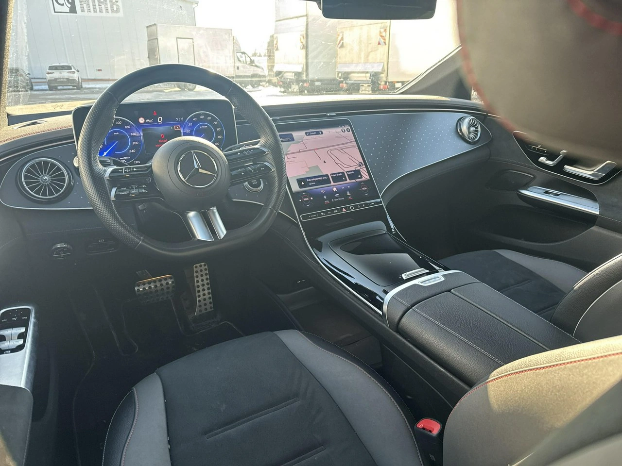 Mercedes EQE - Zdjęcie 12