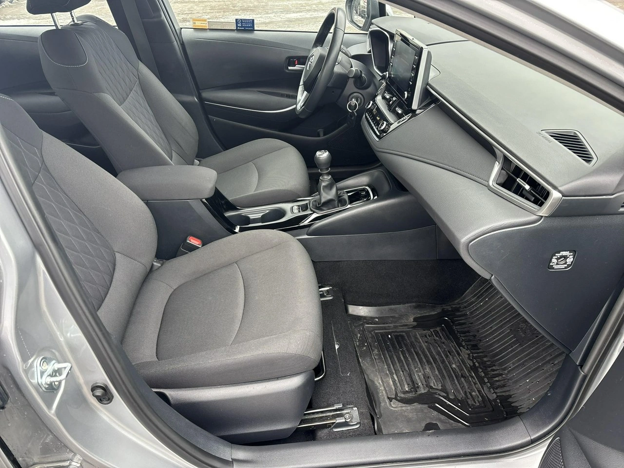 Toyota Corolla - Zdjęcie 17