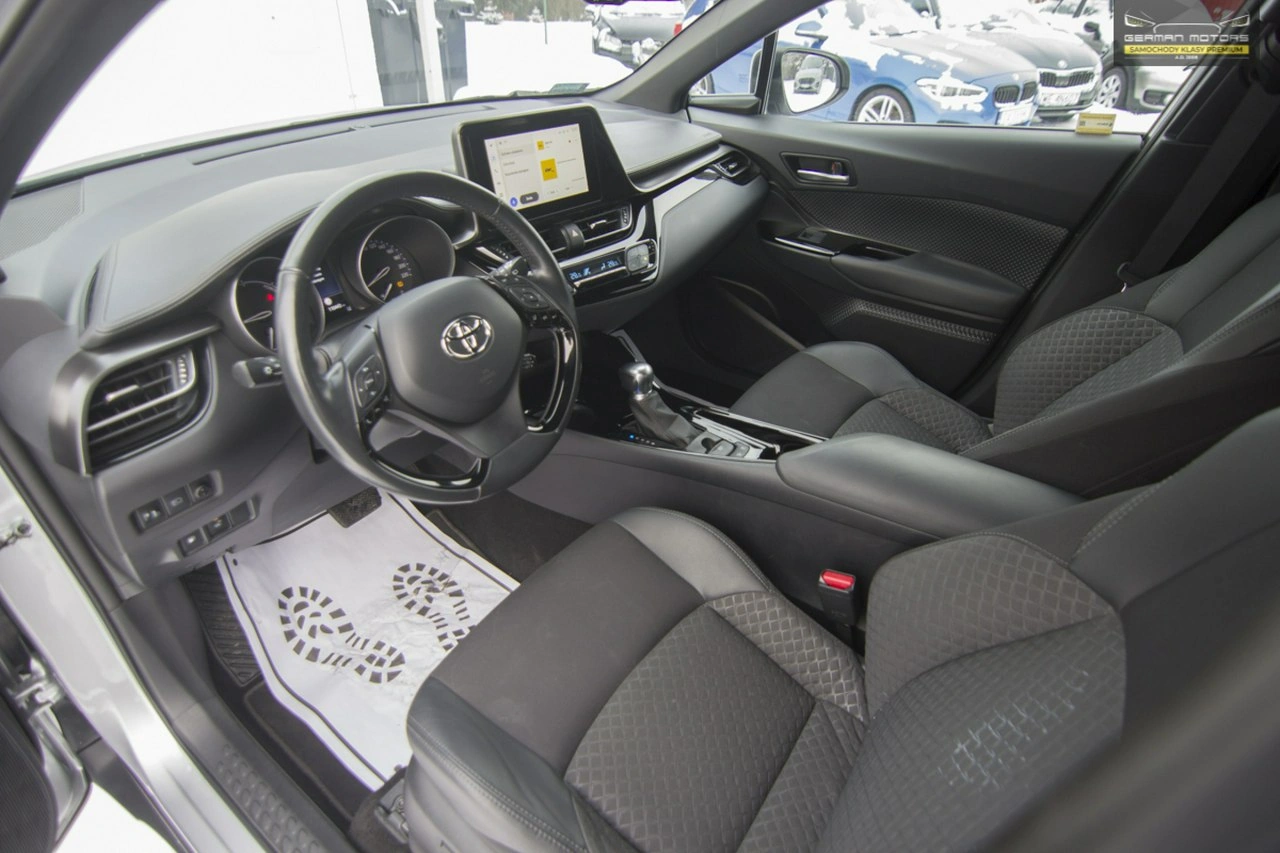 Toyota C-HR - Zdjęcie 16