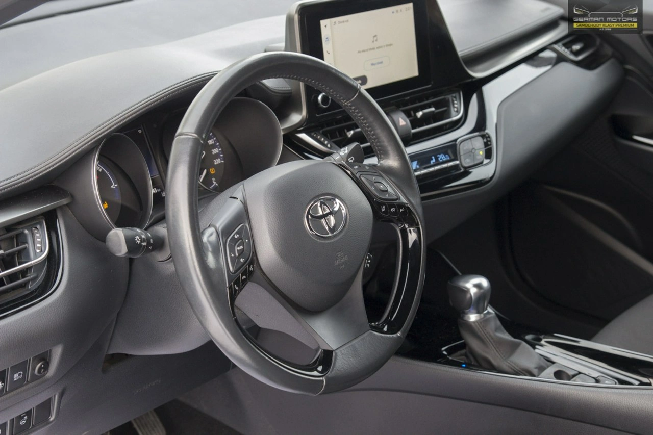 Toyota C-HR - Zdjęcie 17