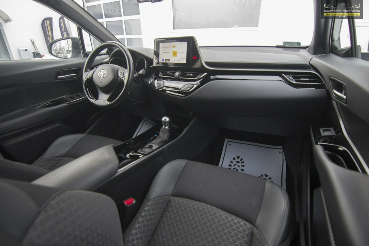 Toyota C-HR - Zdjęcie 23