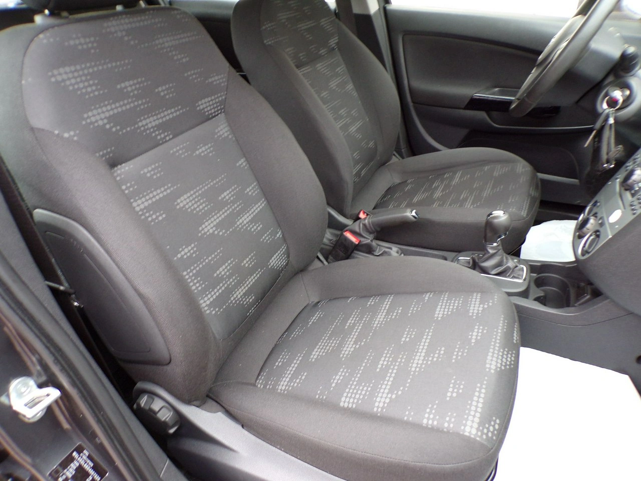 Opel Corsa - Zdjęcie 19